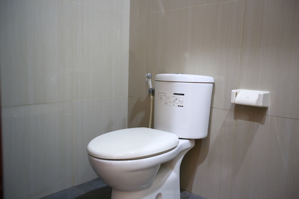 Reddoorz Plus Near Kelapa Dua Kebon Jeruk Cakarta Dış mekan fotoğraf